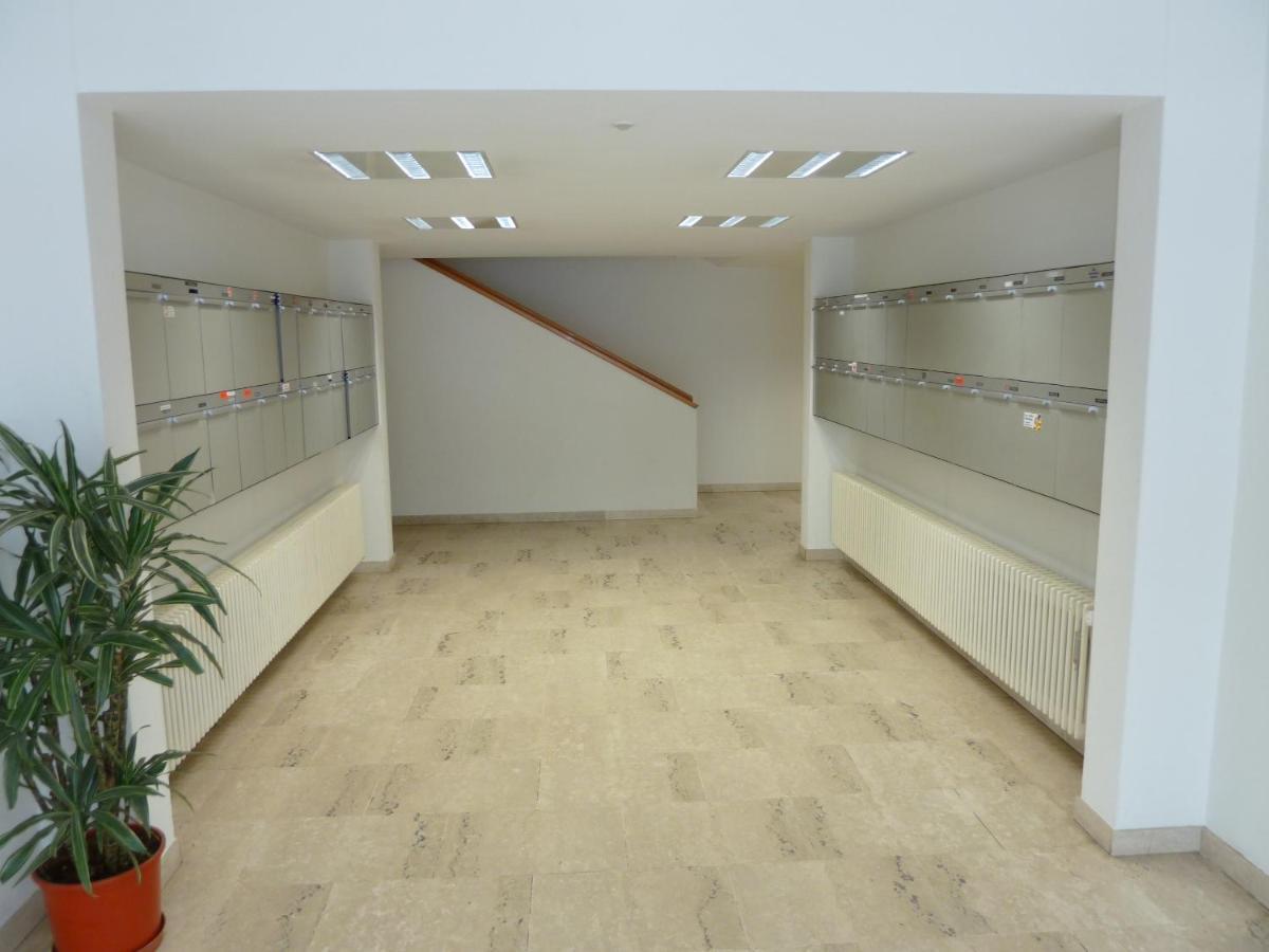 Zentrale Wohnung In St. Moritz Mit Grossem Balkon 外观 照片